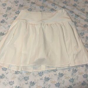 White aerie pleated skirt